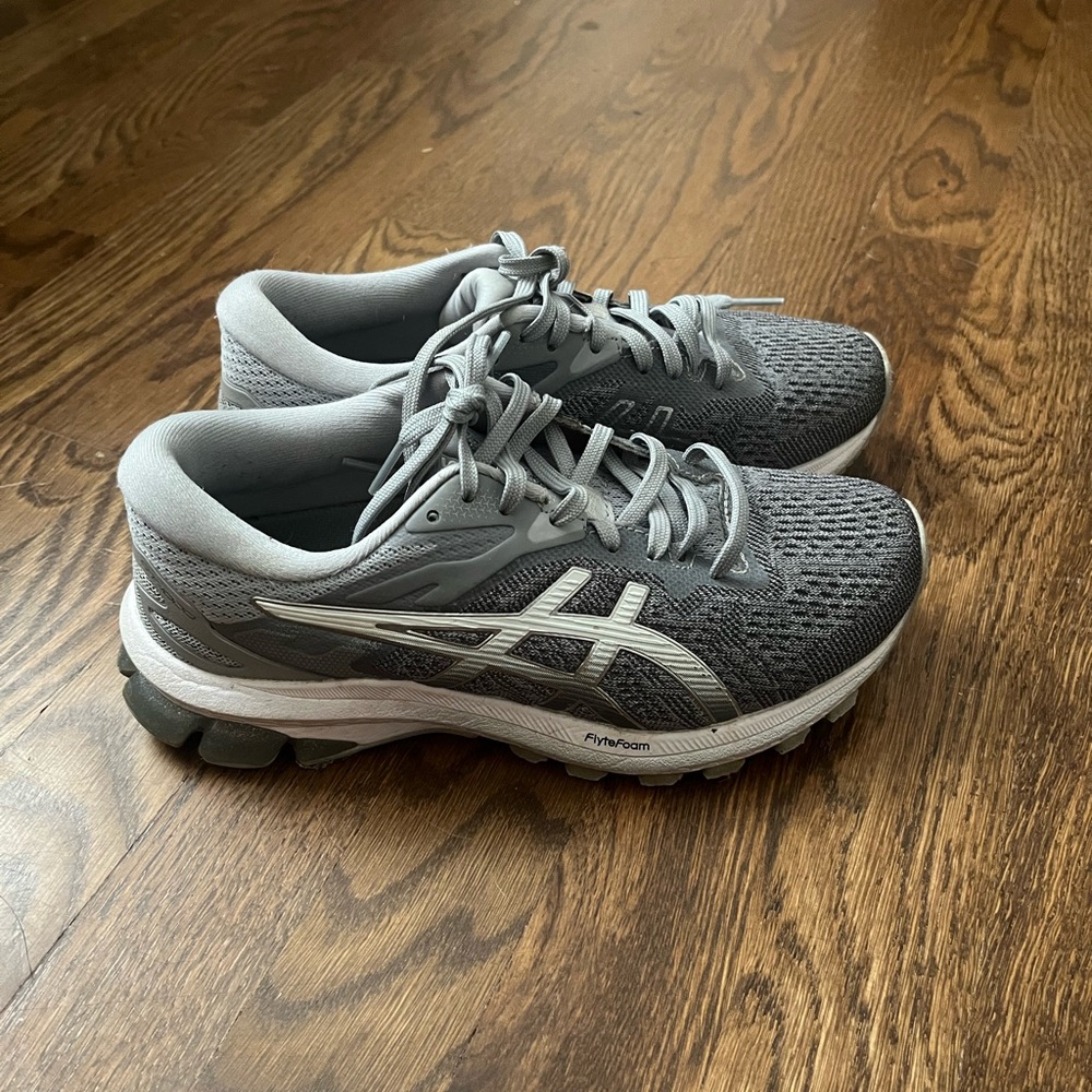 ASICS running shoes size 5 in womens